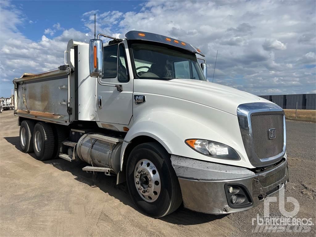 CAT CT630 덤프 트럭