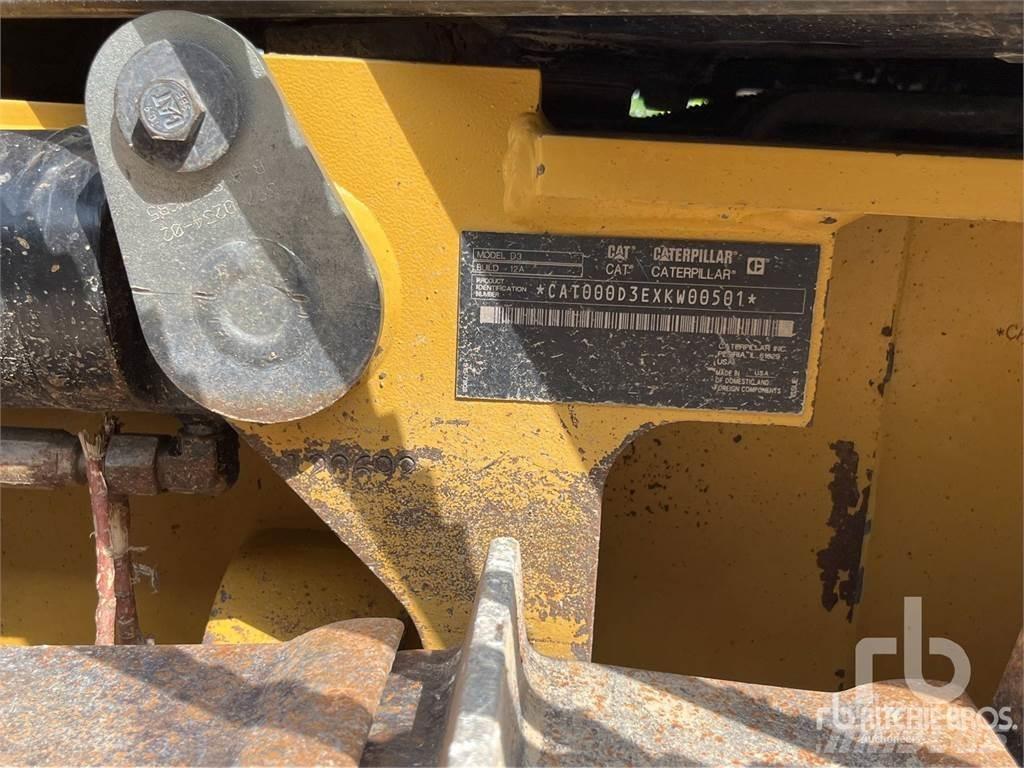 CAT D3 크롤러 도저