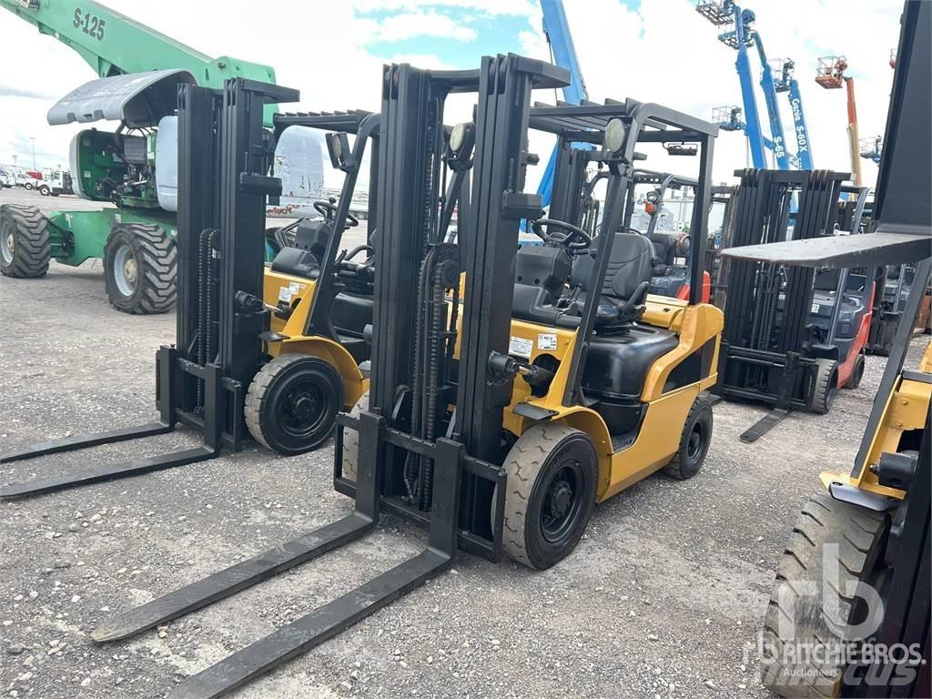 CAT DP25N 디젤 지게차