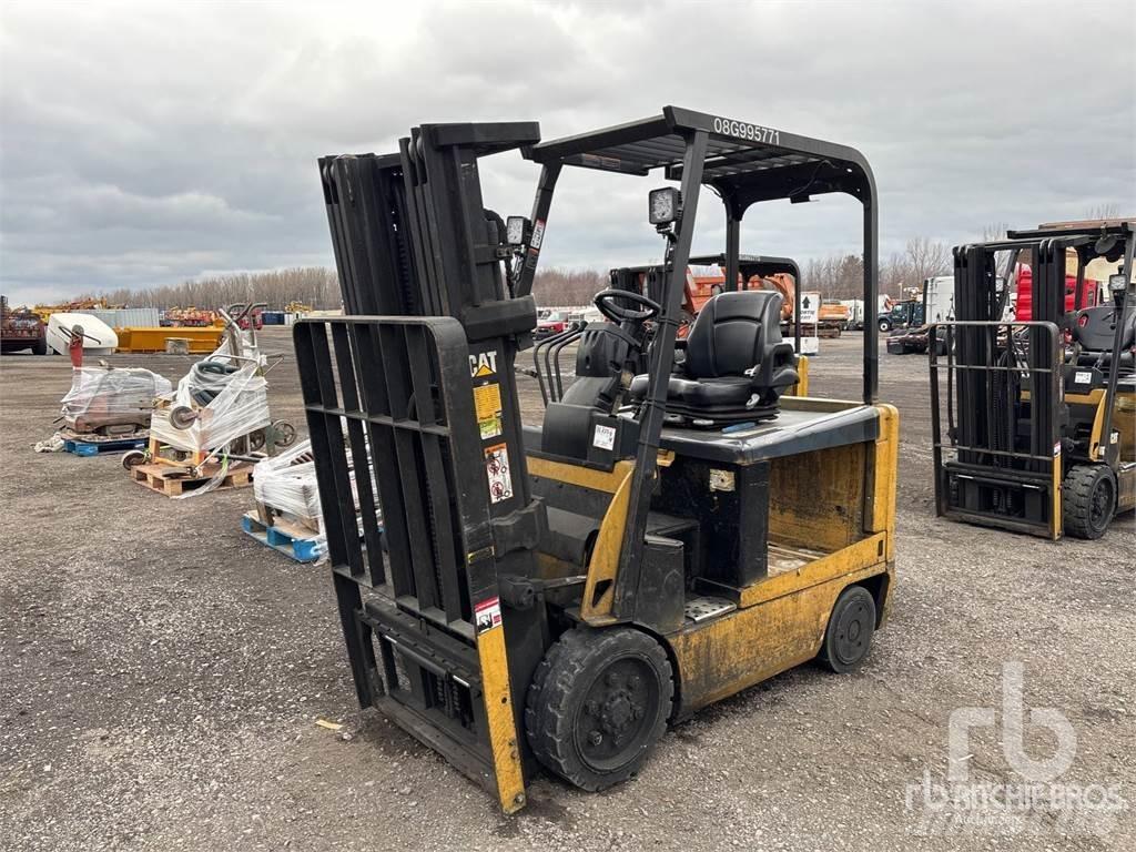 CAT EX4000 전동 지게차