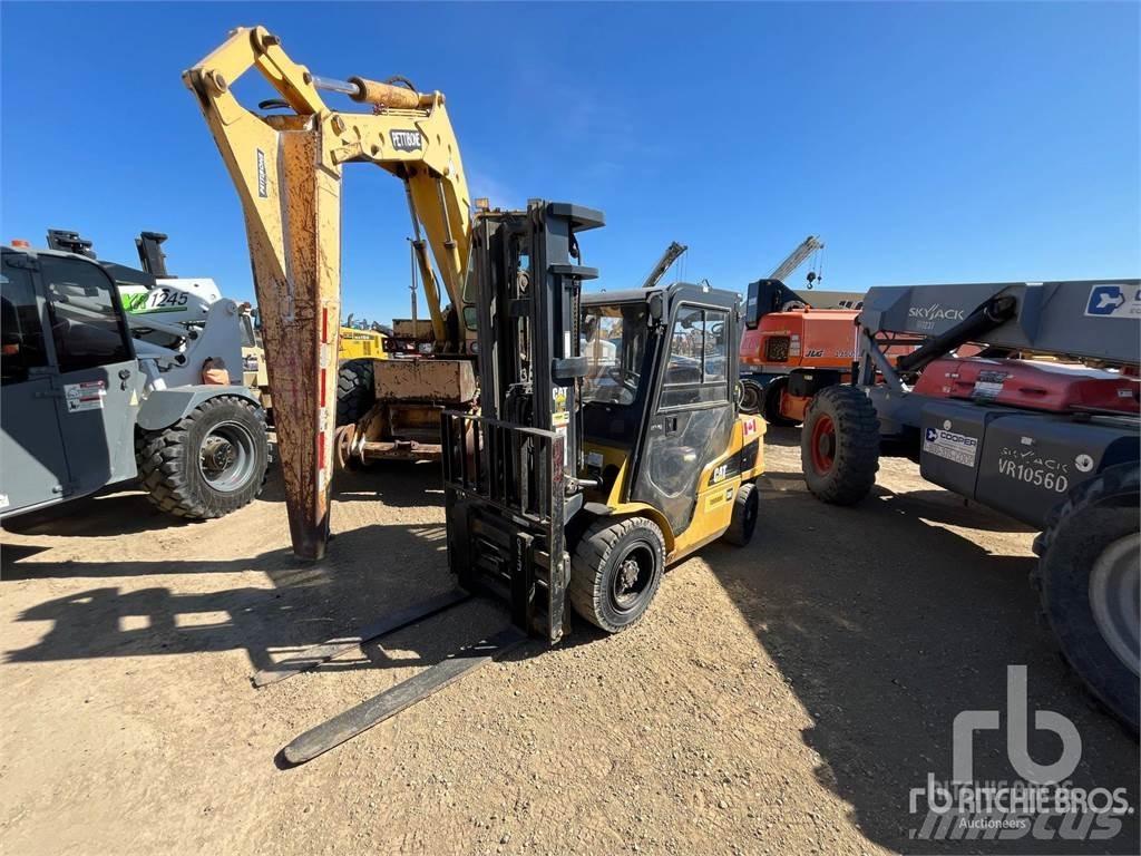 CAT GP33N 디젤 지게차