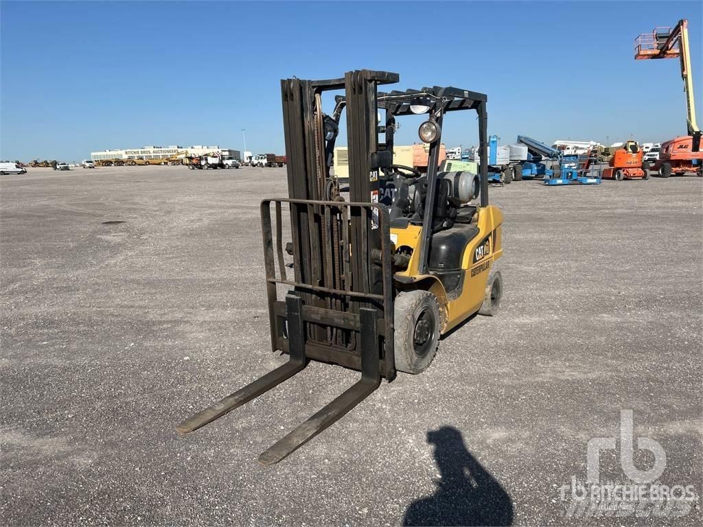 CAT P5000 디젤 지게차