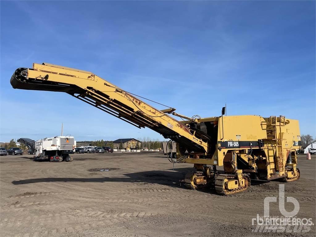 CAT PM565 아스팔트 콜드 밀링 기계