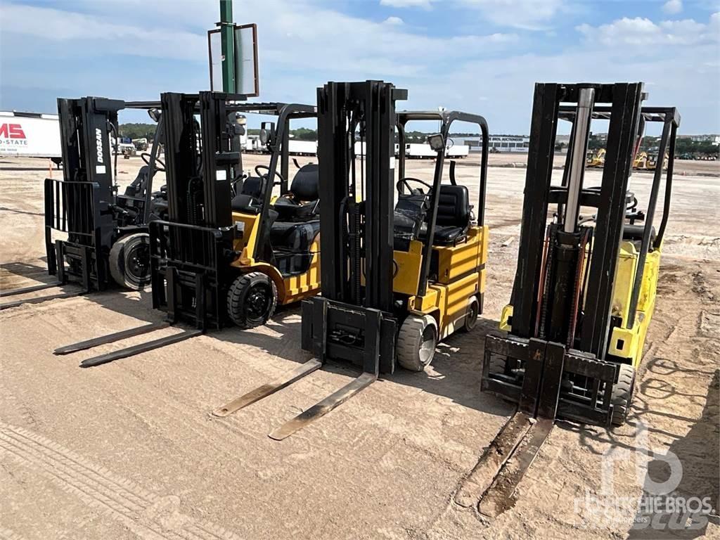 CAT T30D 디젤 지게차