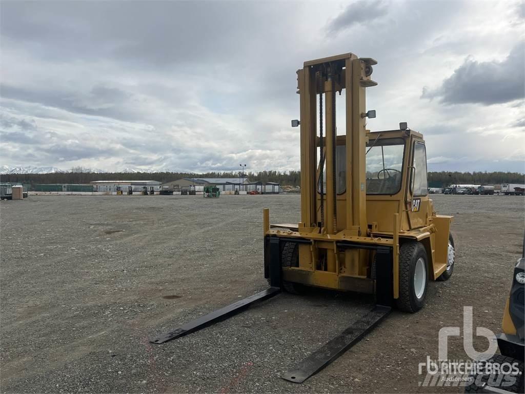CAT V-180 디젤 지게차
