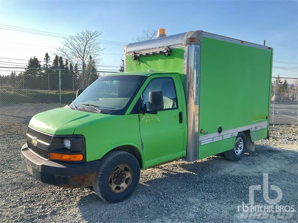 Chevrolet 3500 플랫베드/드롭사이드 트럭