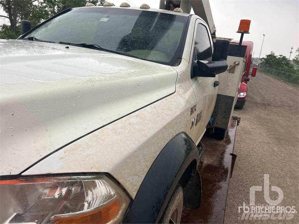 Dodge 5500 플랫베드/드롭사이드 트럭