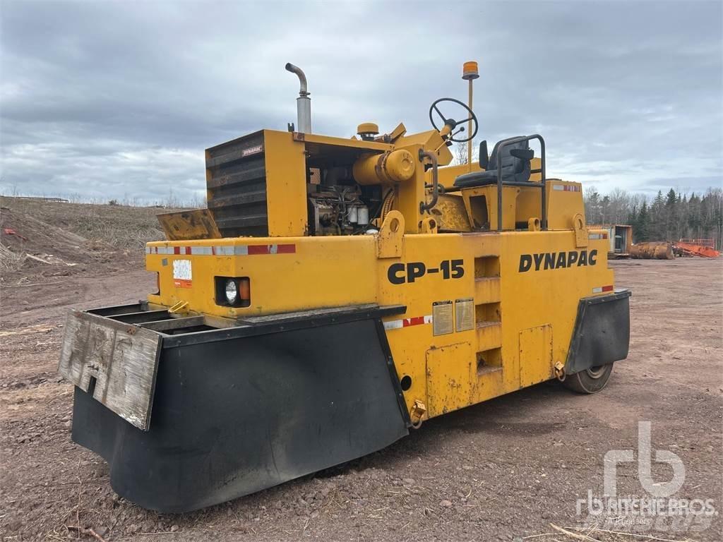 Dynapac CP15 싱글 드럼 롤러