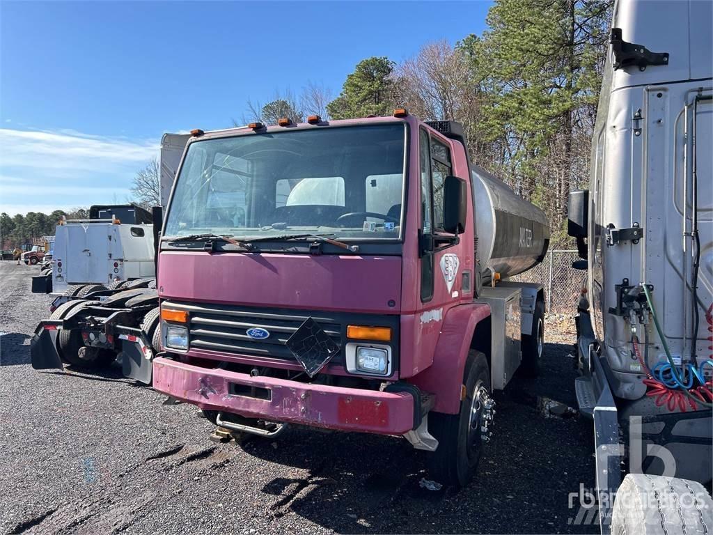 Ford CF8000 급수차