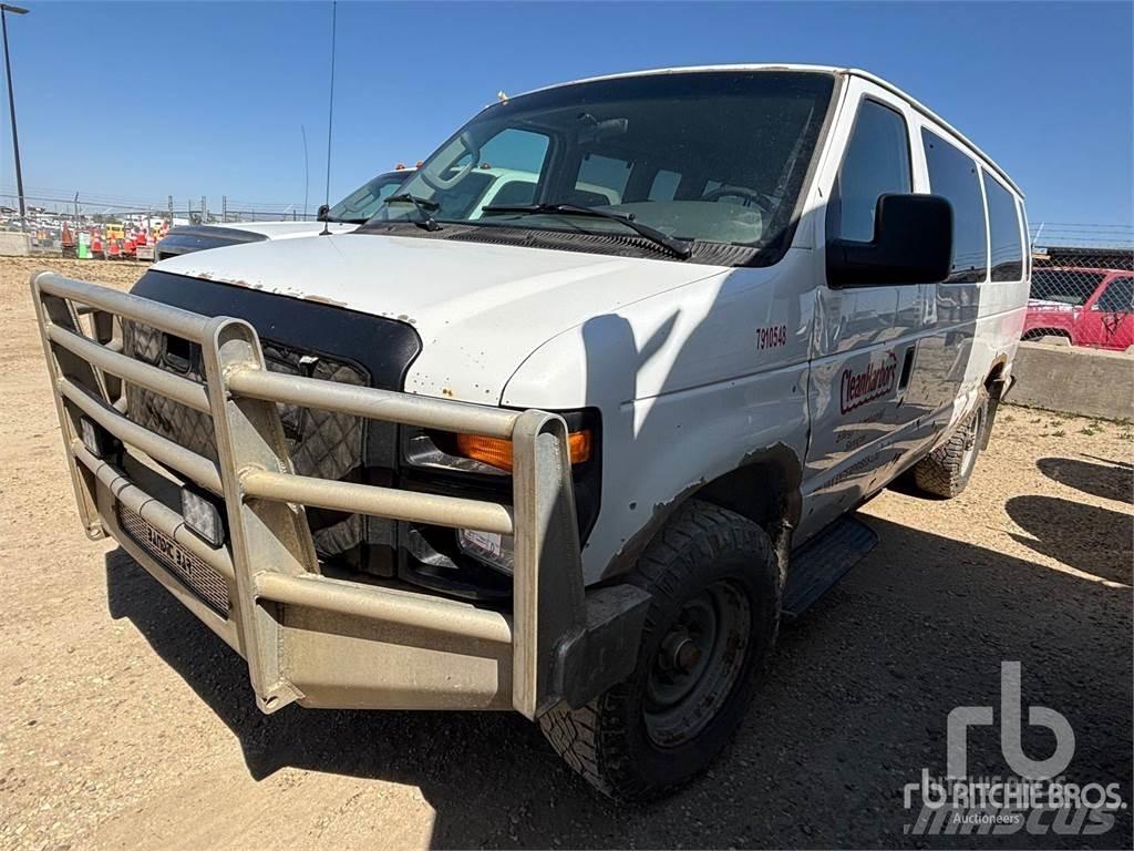 Ford E-350 패널 화물차
