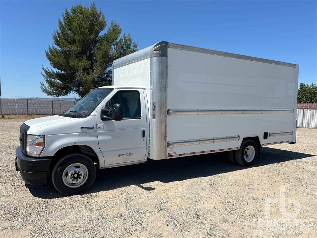 Ford E-350 패널 화물차