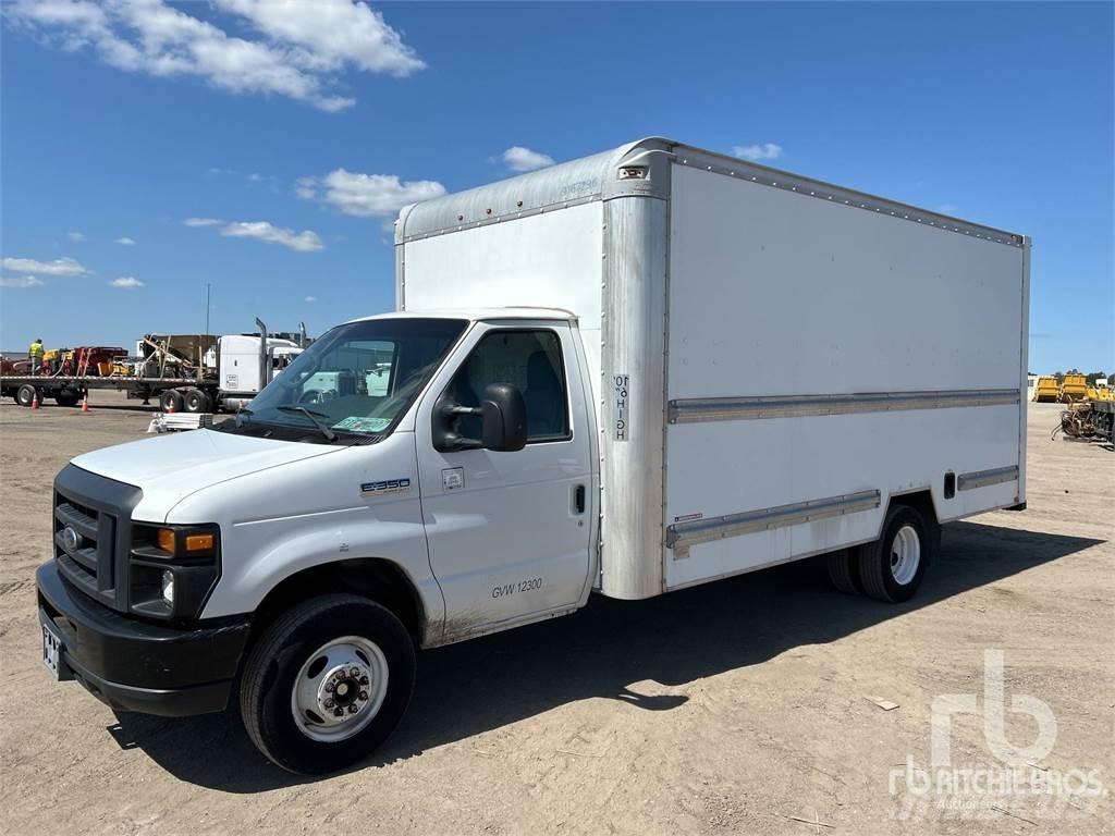 Ford E350 패널 화물차