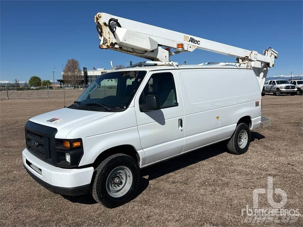 Ford E350 트레일러 탑재 고소작업대