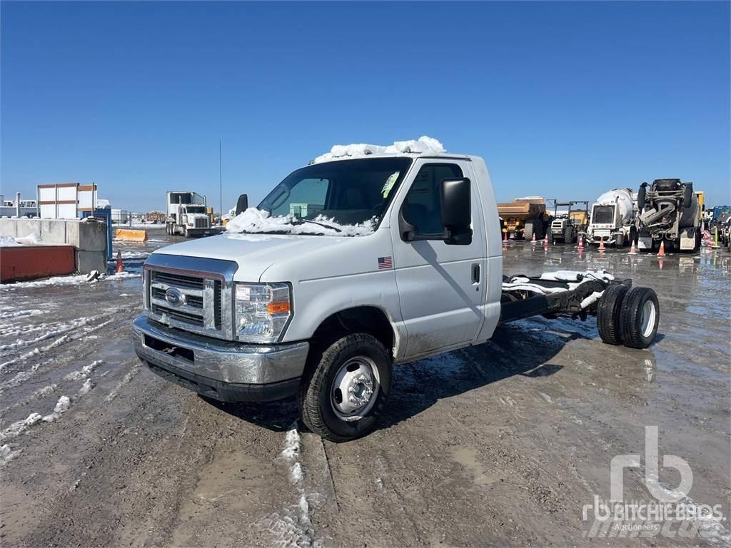 Ford E450 새시 운전실 트럭