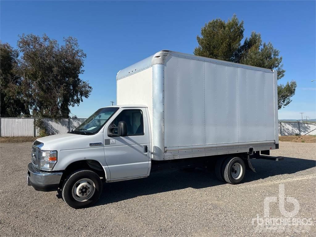 Ford E450 패널 화물차