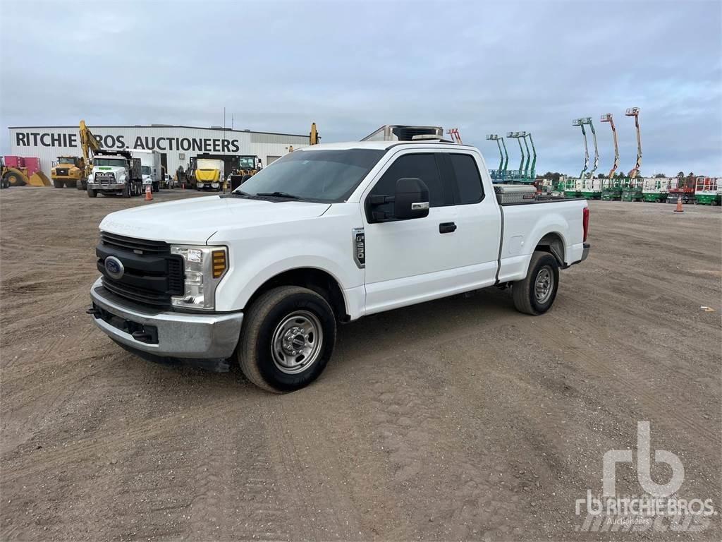 Ford F-250 픽업/드롭사이드