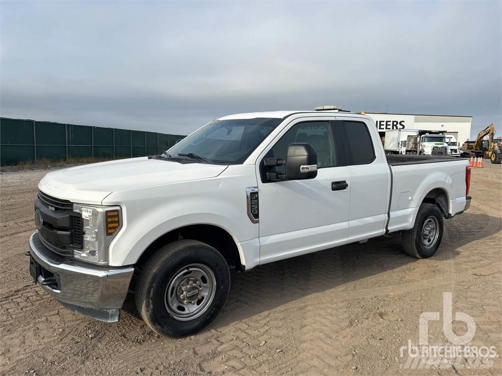 Ford F-250 픽업/드롭사이드