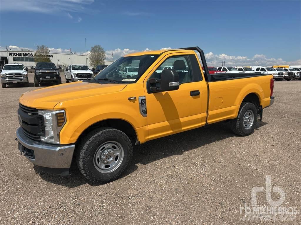 Ford F-250 픽업/드롭사이드