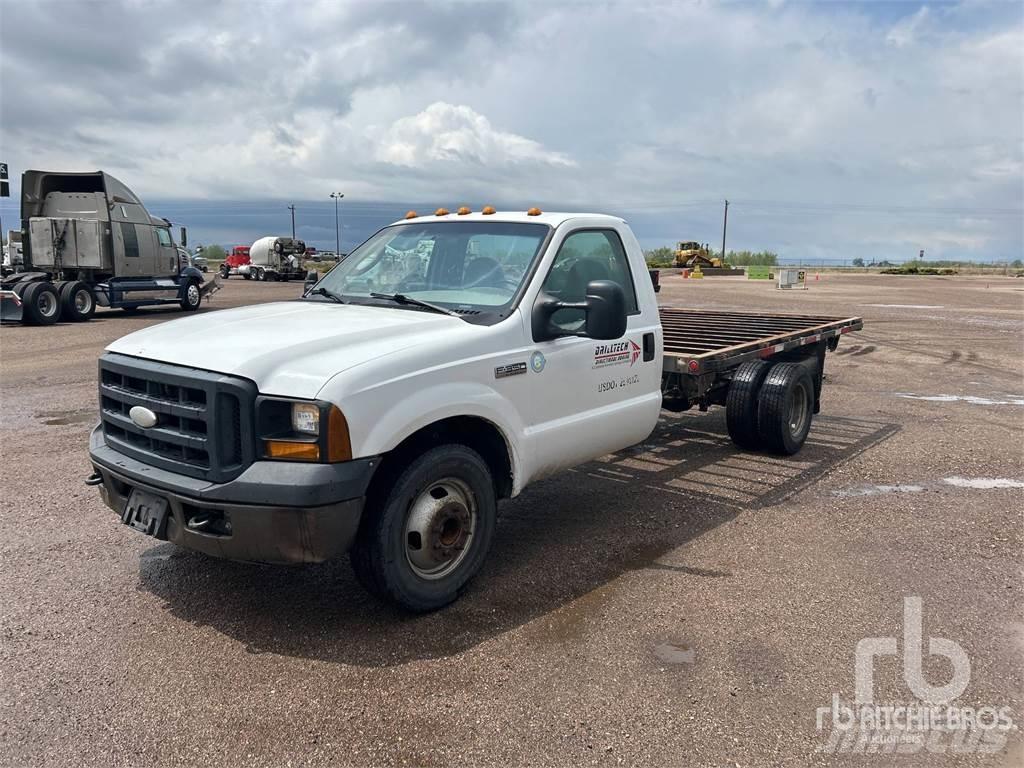 Ford F-350 플랫베드/드롭사이드 트럭