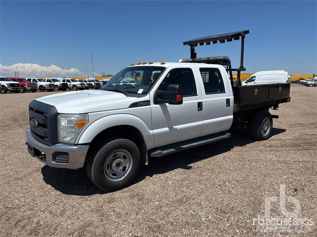 Ford F-350 플랫베드/드롭사이드 트럭