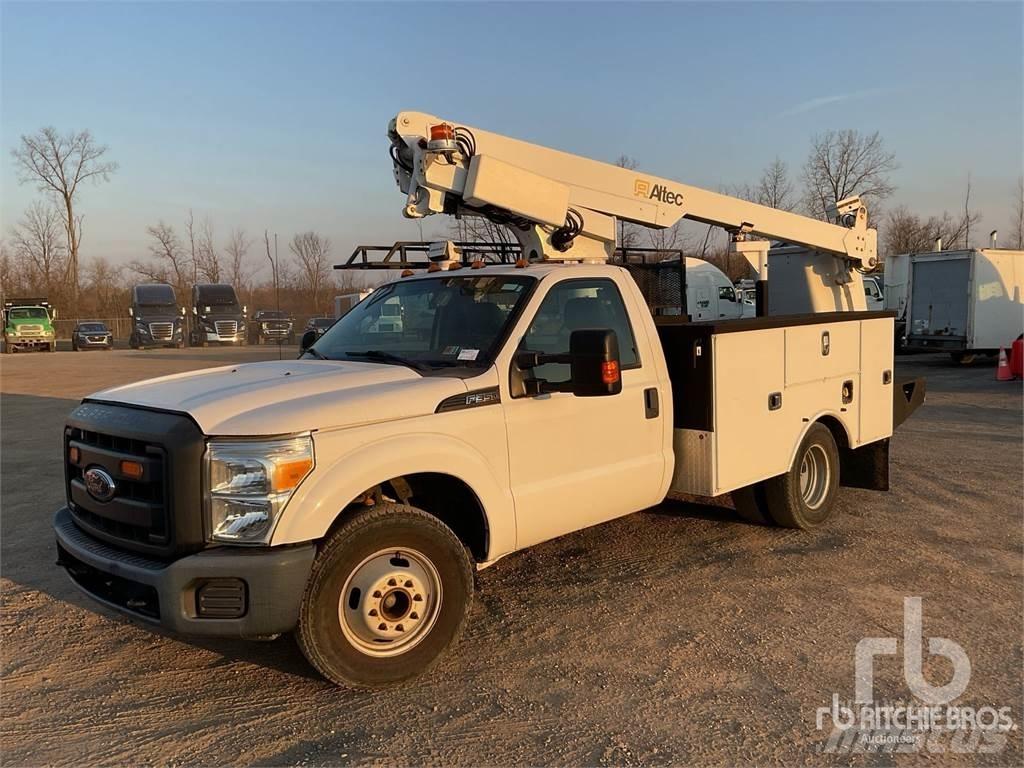 Ford F-350 트레일러 탑재 고소작업대