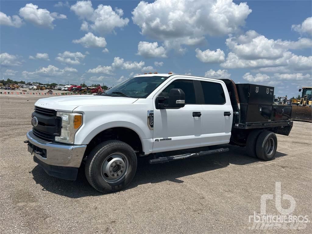 Ford F-350 플랫베드/드롭사이드 트럭
