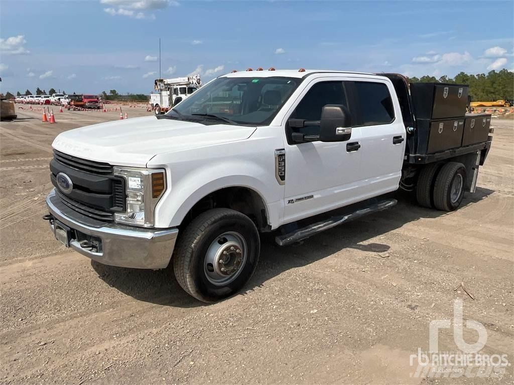 Ford F-350 플랫베드/드롭사이드 트럭