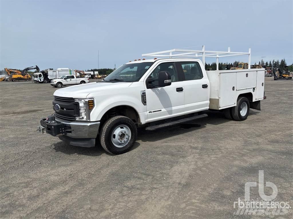 Ford F-350 시립/다목적 차량