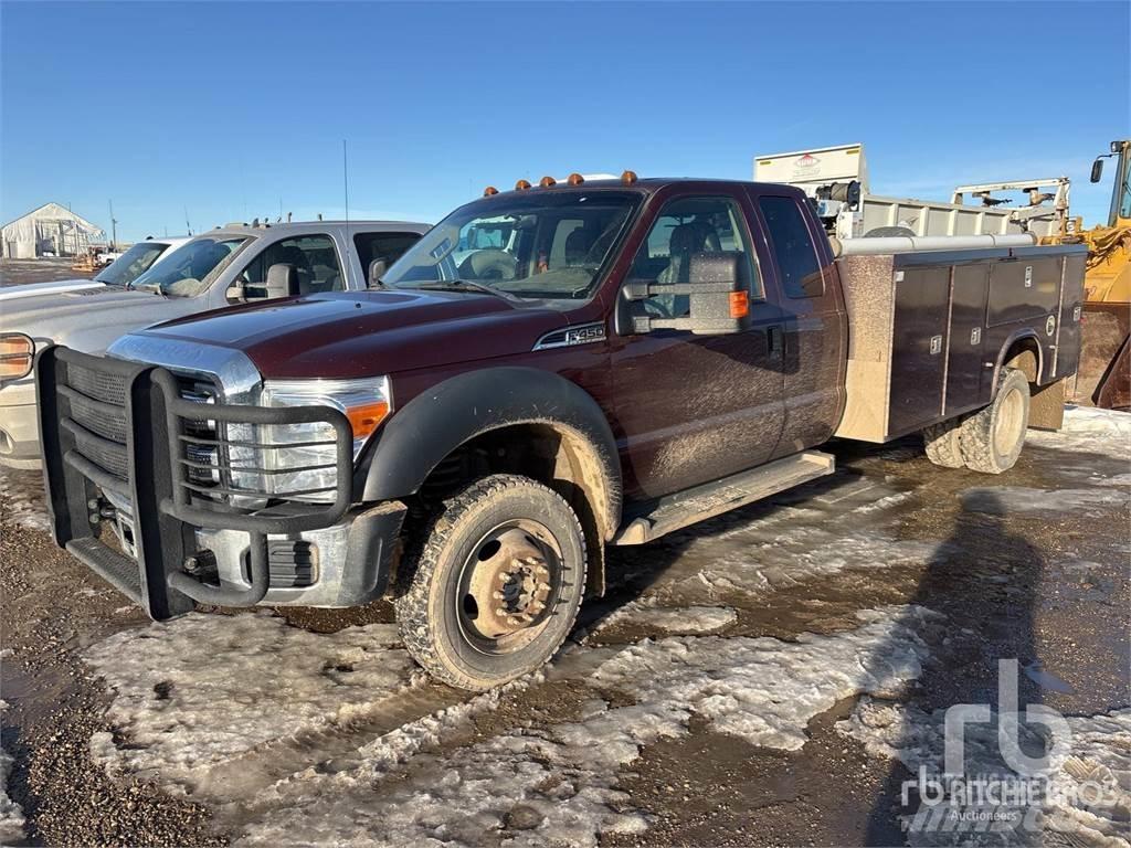 Ford F-450 시립/다목적 차량