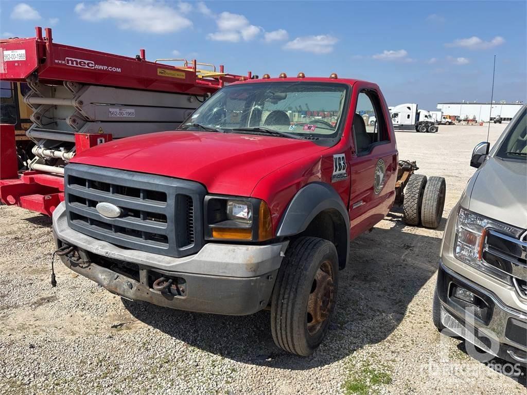 Ford F-450 새시 운전실 트럭
