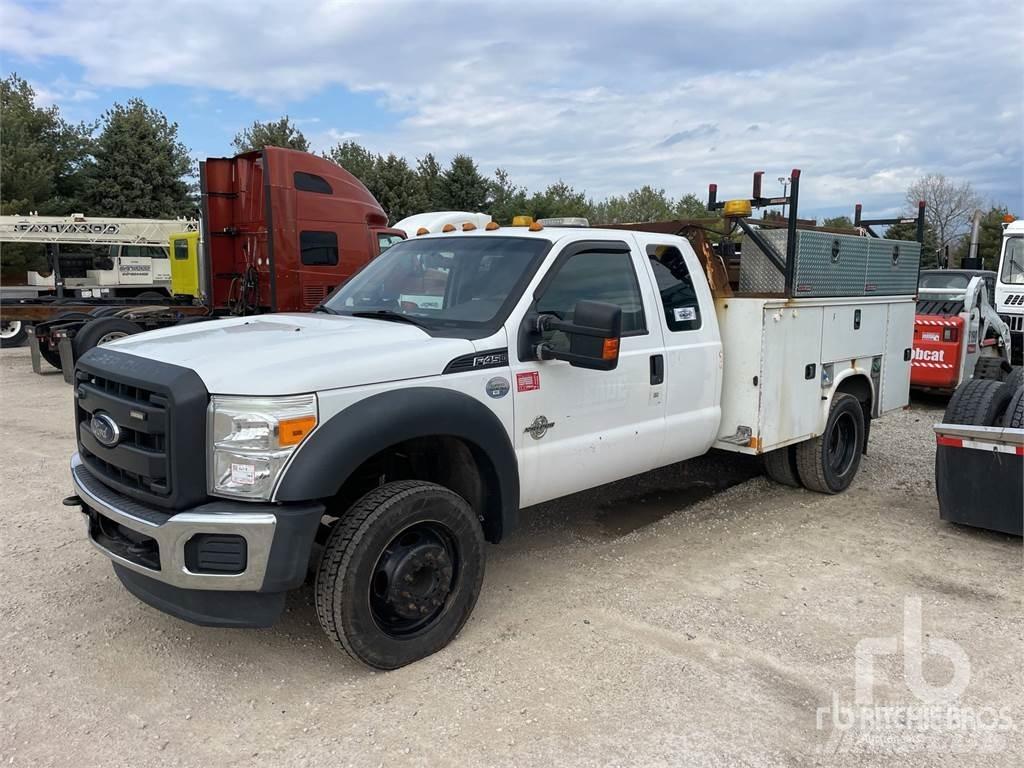 Ford F-450 시립/다목적 차량
