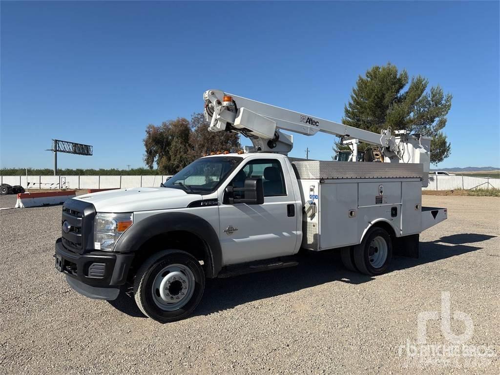 Ford F-450 트레일러 탑재 고소작업대
