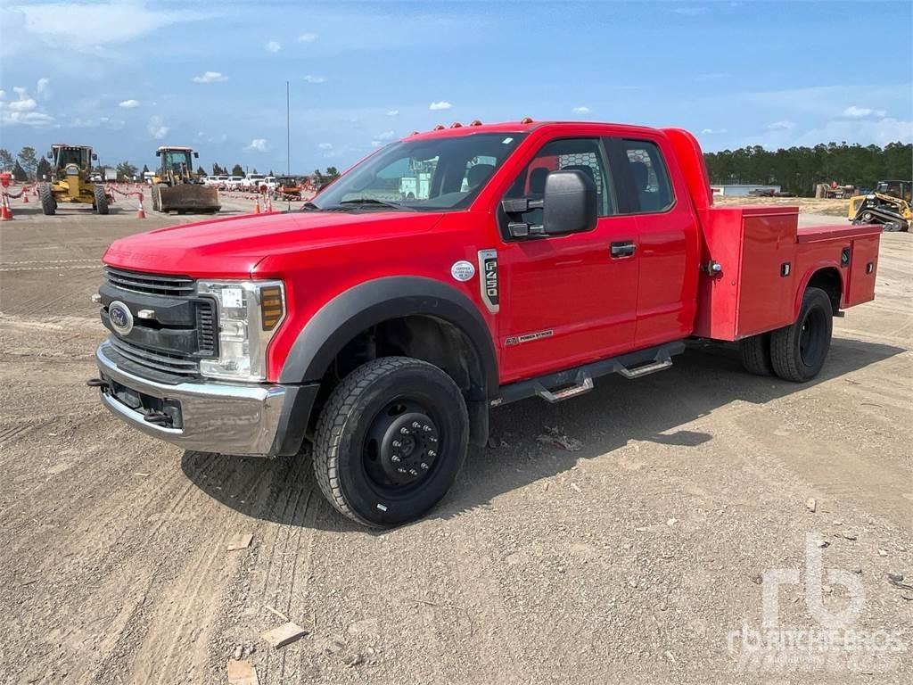 Ford F-450 새시 운전실 트럭
