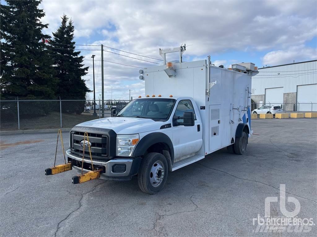 Ford F-550 시립/다목적 차량
