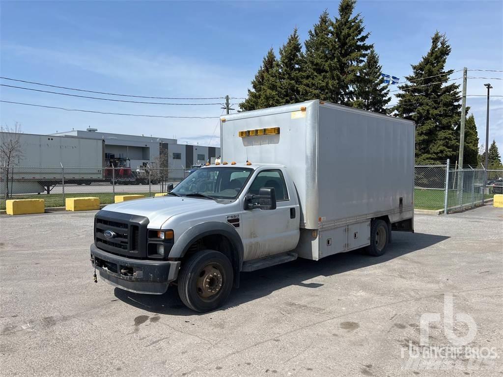 Ford F-550 시립/다목적 차량