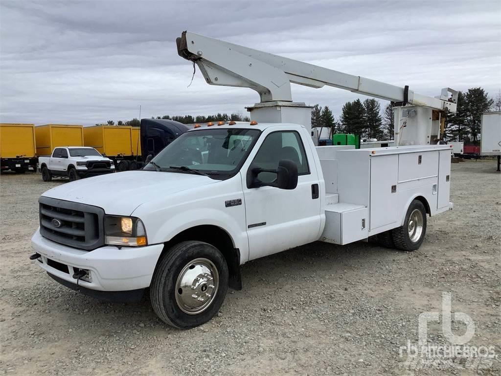 Ford F-550 트레일러 탑재 고소작업대