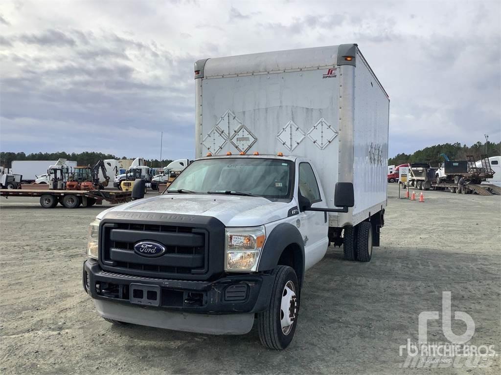 Ford F-550 패널 화물차