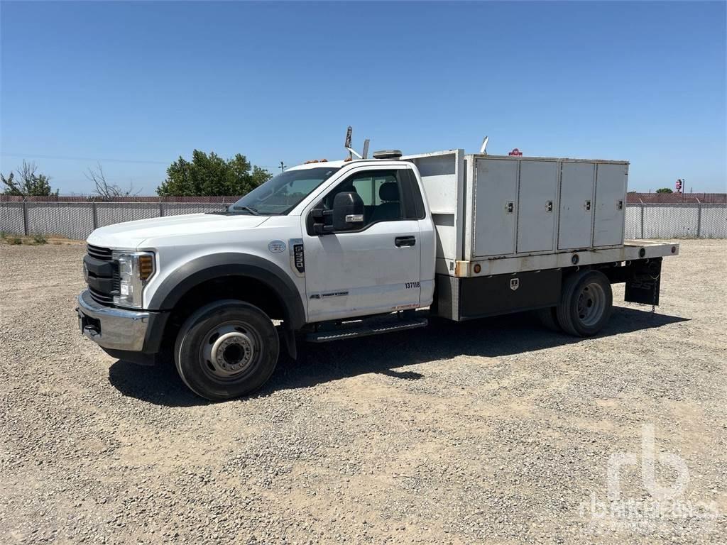 Ford F-550 시립/다목적 차량