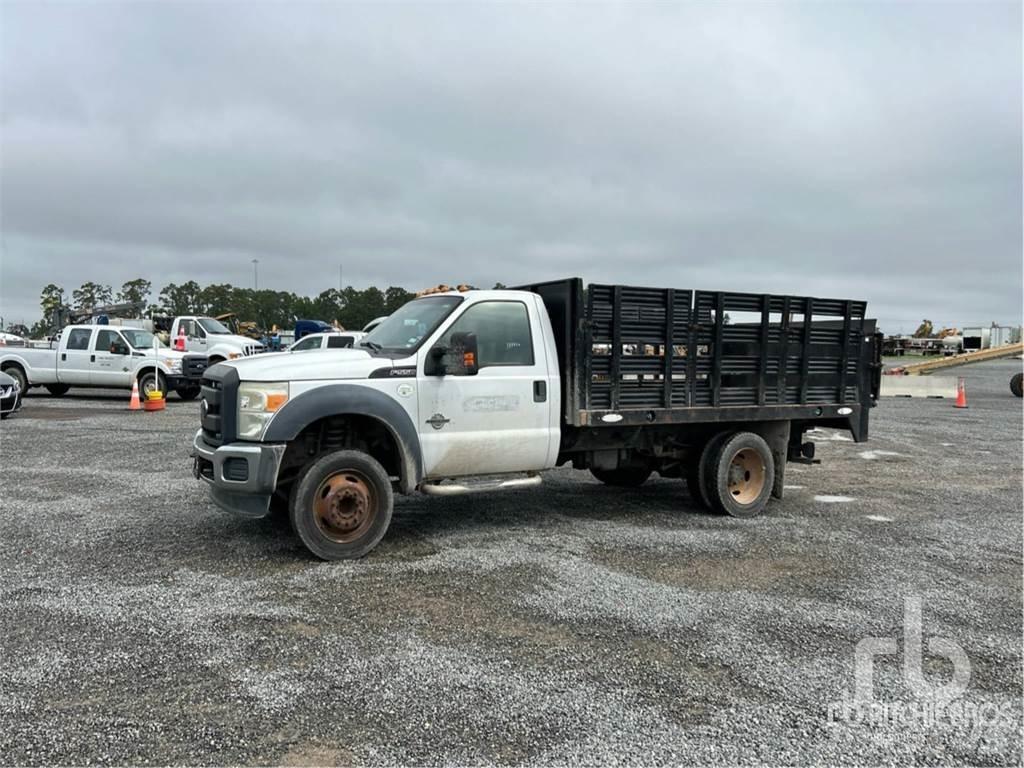 Ford F-550 플랫베드/드롭사이드 트럭