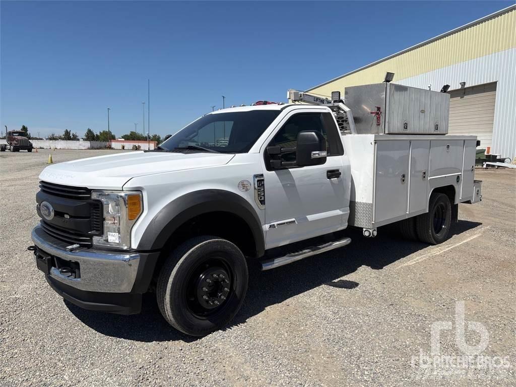 Ford F-550 시립/다목적 차량