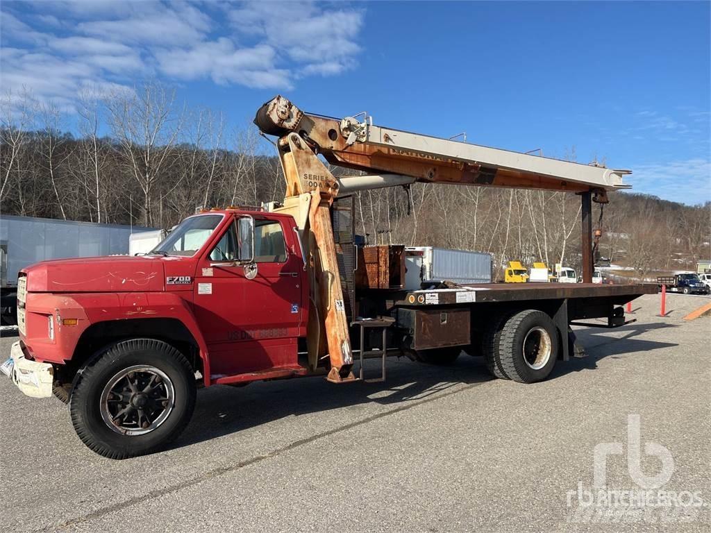 Ford F-700 크레인 트럭