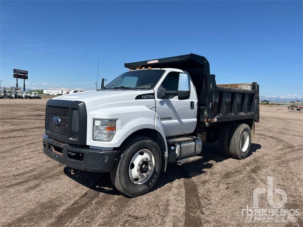 Ford F-750 덤프 트럭