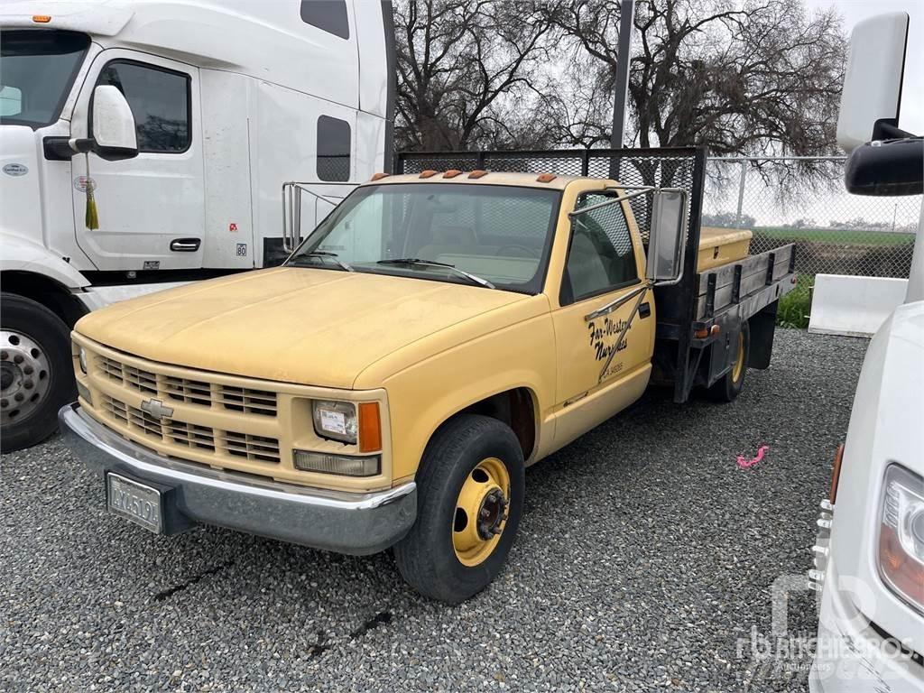 Ford F700 플랫베드/드롭사이드 트럭