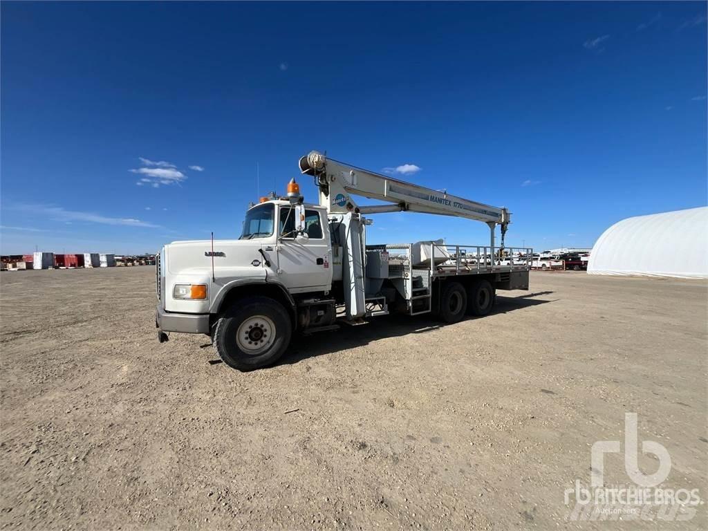 Ford L9000 크레인 트럭