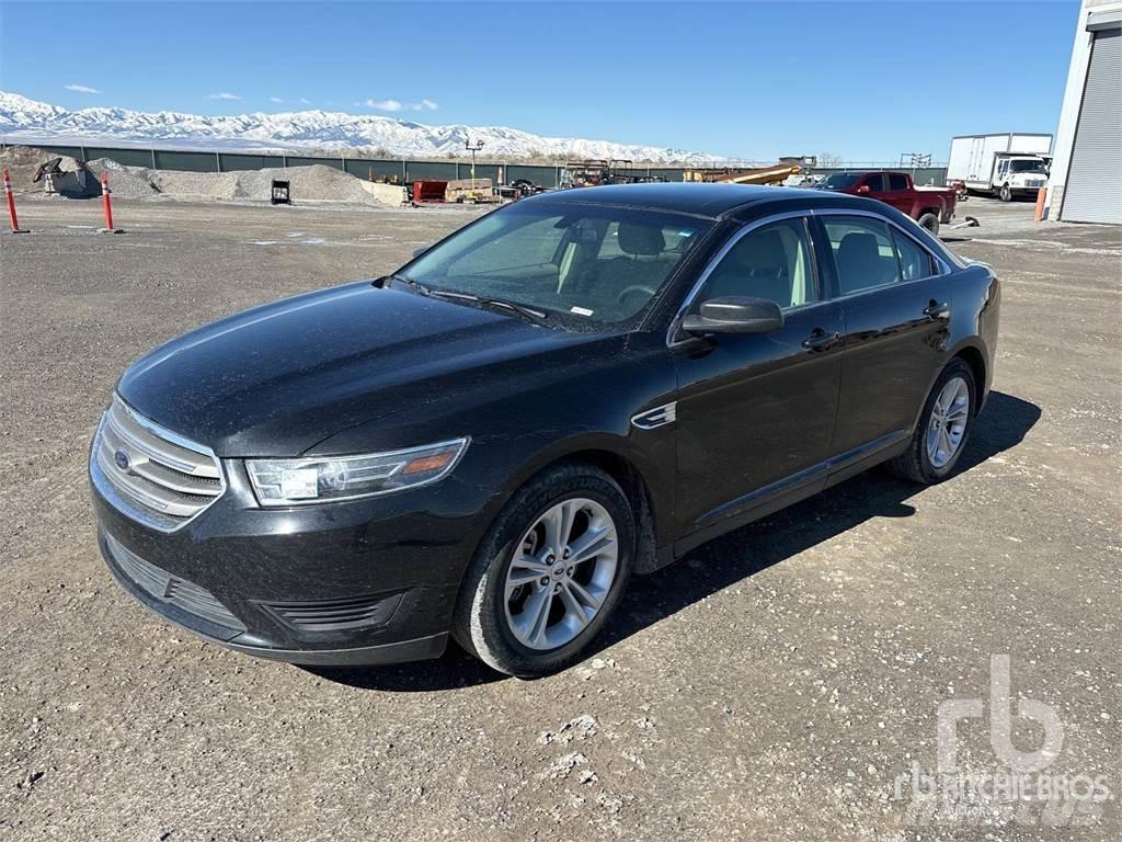 Ford TAURUS 자동차
