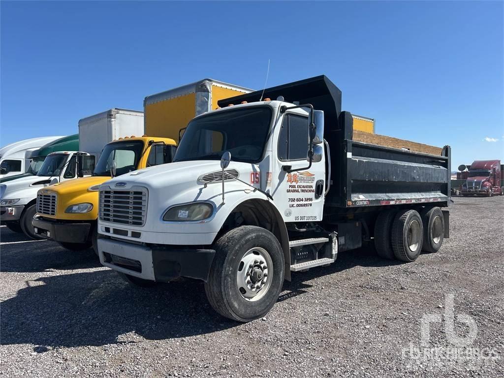 Freightliner M2 덤프 트럭