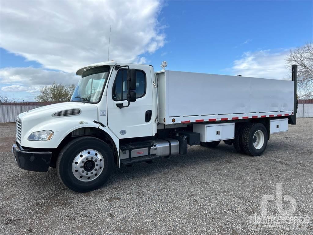 Freightliner M2 플랫베드/드롭사이드 트럭
