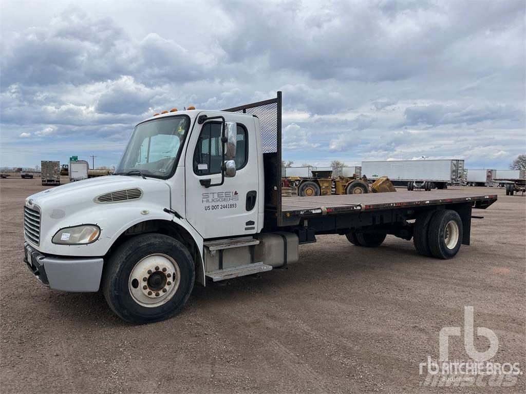 Freightliner M2 플랫베드/드롭사이드 트럭