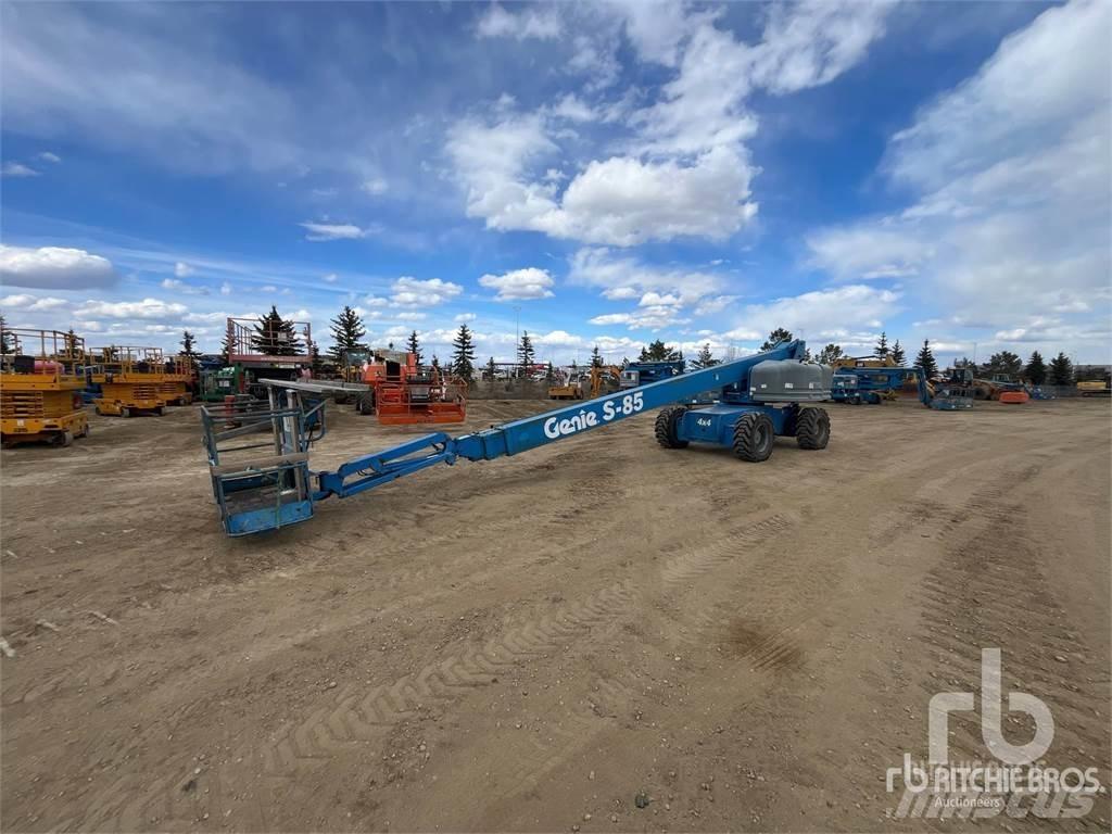 Genie S85 관절형 전동이동 리프트
