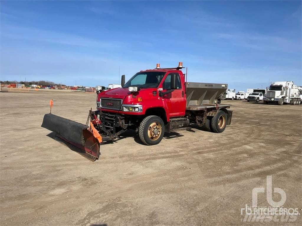 GMC C5500 제설 블레이드 및 제설기